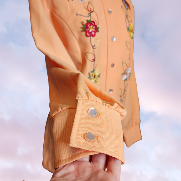 Vtg 60s JCPenney Light Pastel Orange Colorful Embroidered Flowers Funky Top - Picture 4 of 7